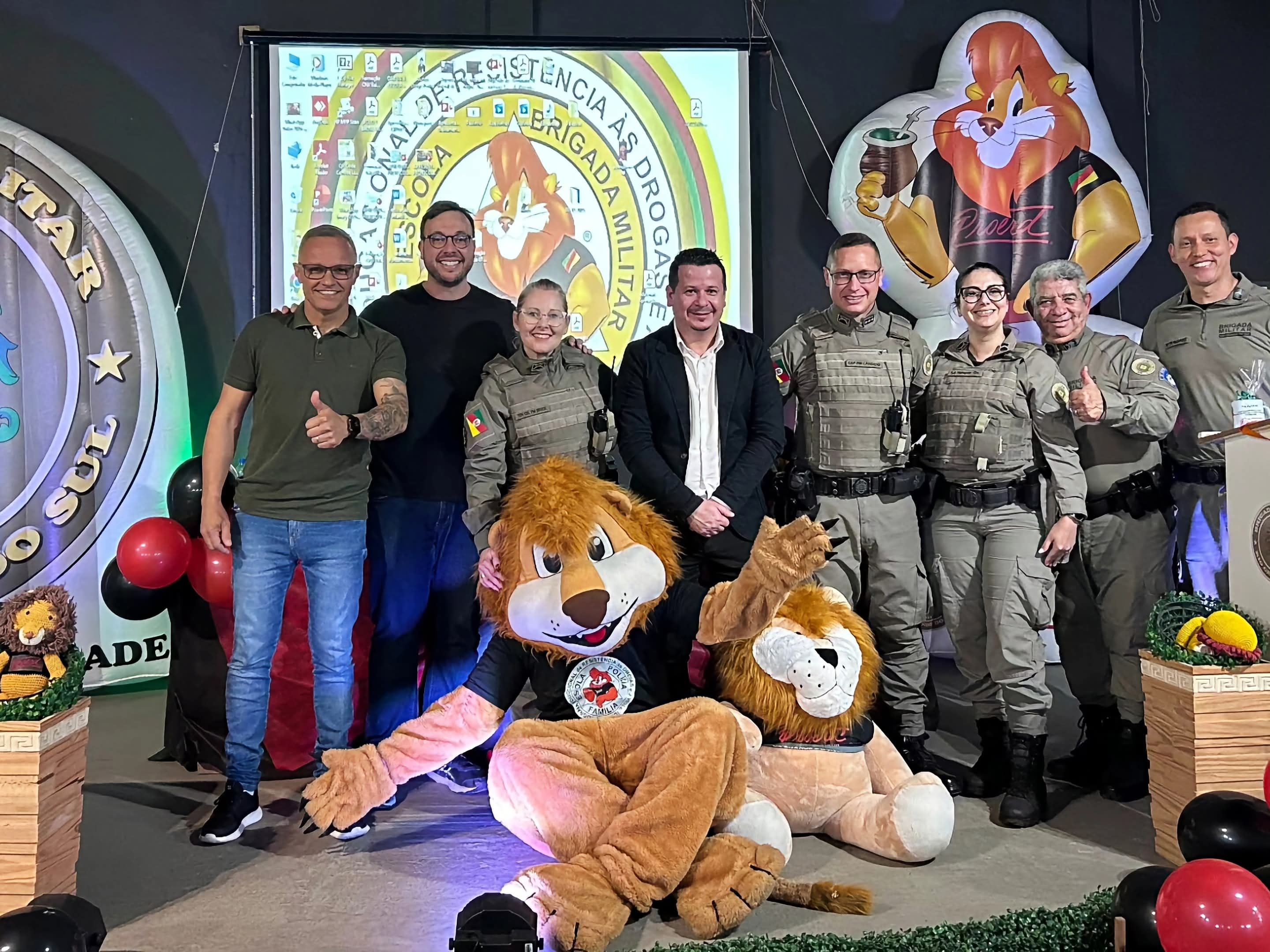 Formatura do PROERD em Balneário Pinhal.