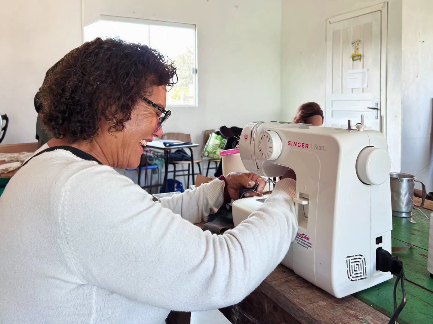 Curso de corte e costura entra em nova etapa.