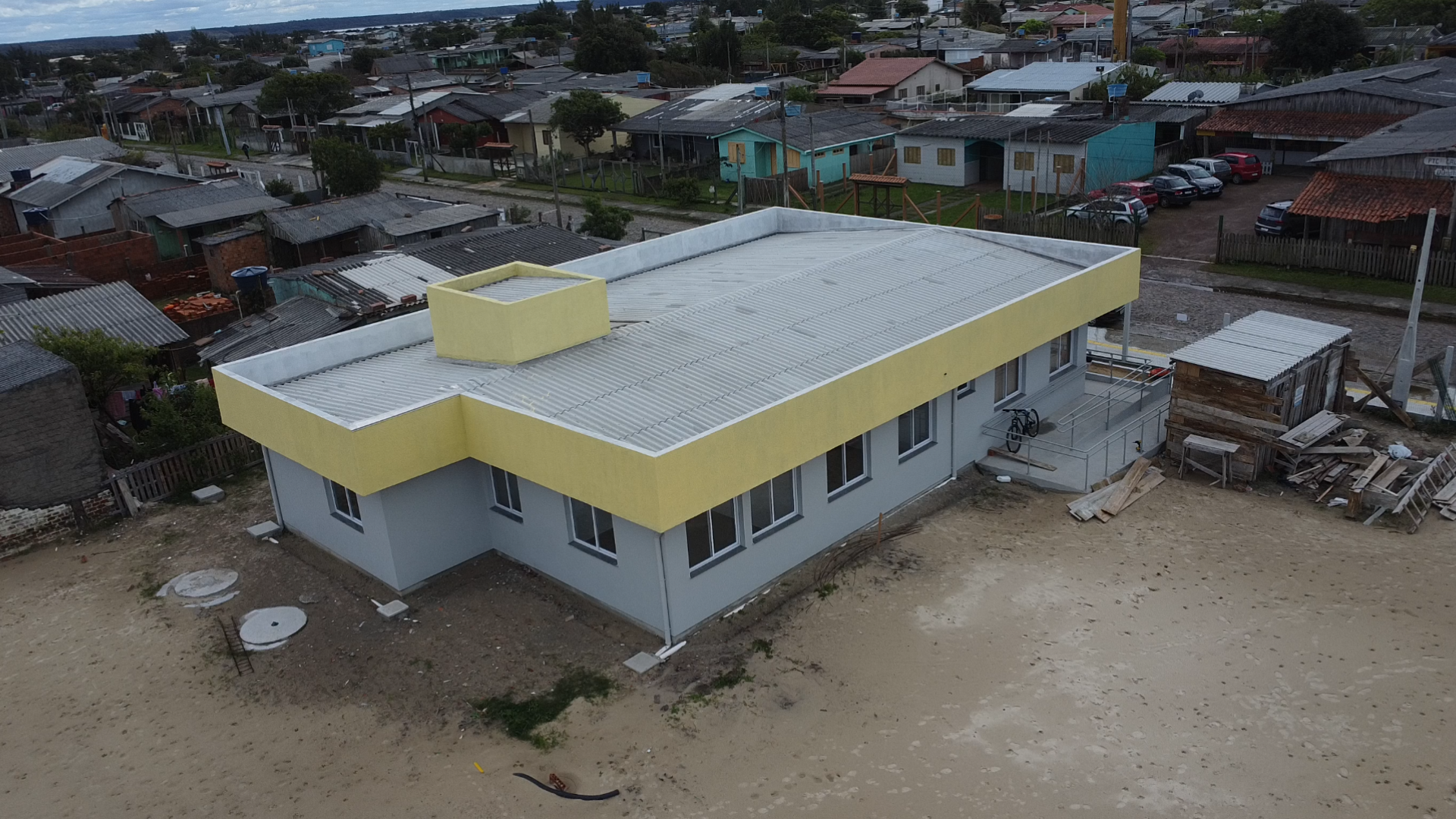 Balneário Pinhal perto de finalizar o novo CRAS de Magistério.