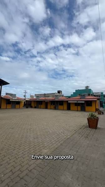 Pontos comerciais no centro de Magistério, Balneário Pinhal.